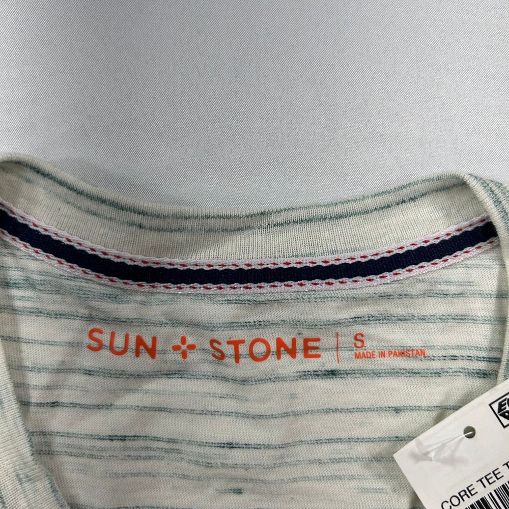 Sun + Stone V-Neck T-Shirt Tee Mens Small Vintage‎ White Regular-Fit Nep NEW - Picture 5 of 7